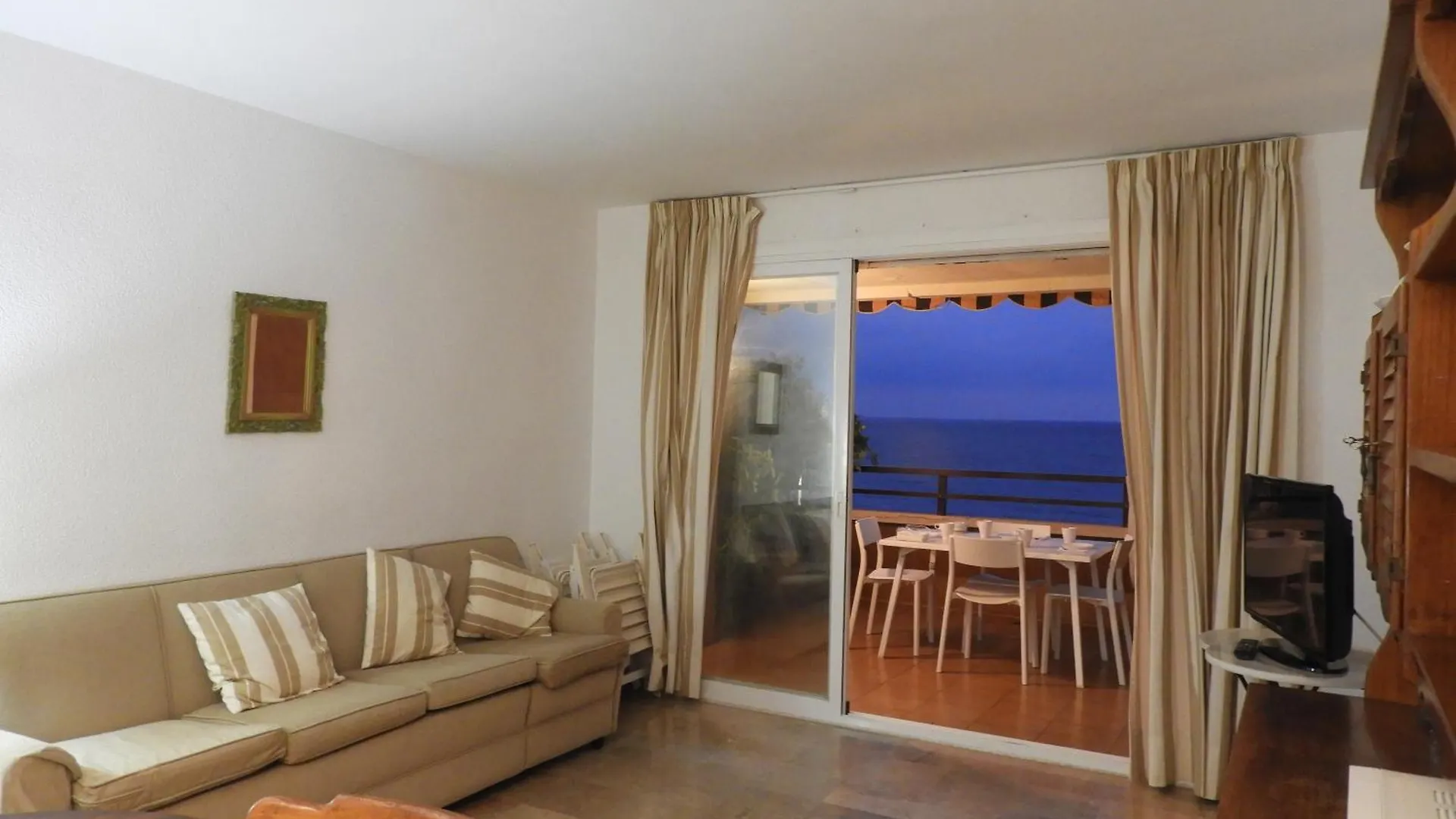 Apartment Aguadulce Primera Linea - A/C Spain